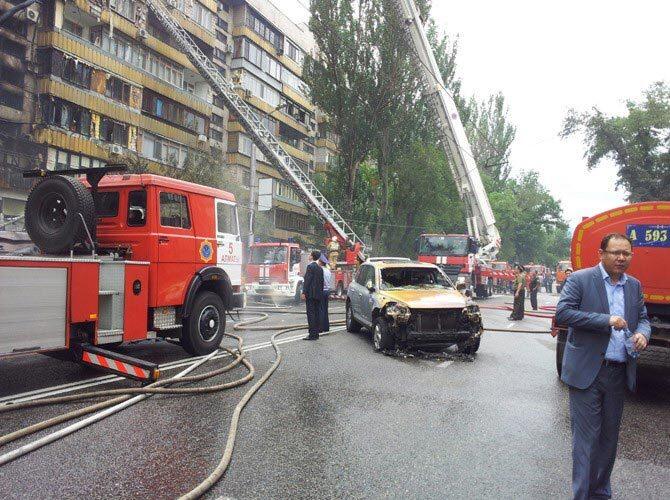 Фоторепортаж с места взрыва бензовоза в Алматы