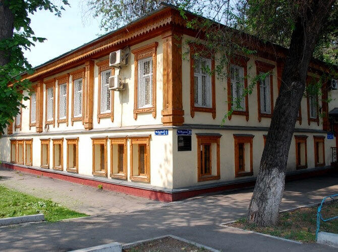 Дома города Верного. Фото: Дом купца Филиппова, на Макатаева-Барибаева.