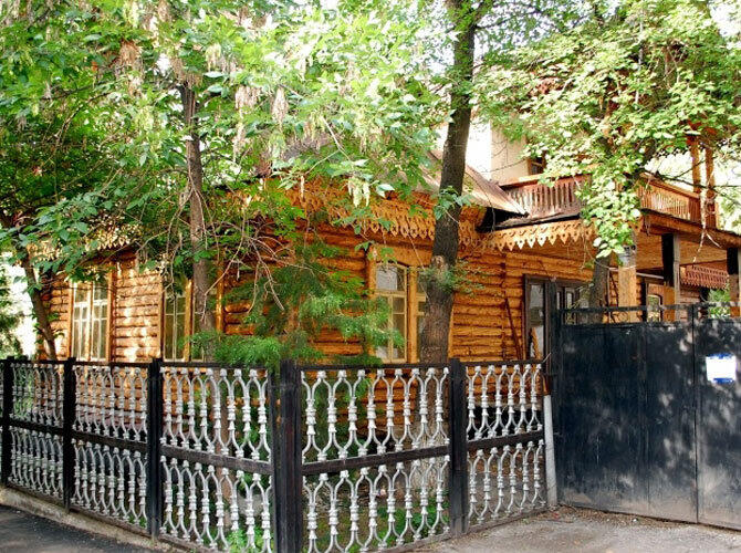 Дома города Верного. Фото: Дом Э.Баума, на Калинина-Амангельды, конец 19-века.