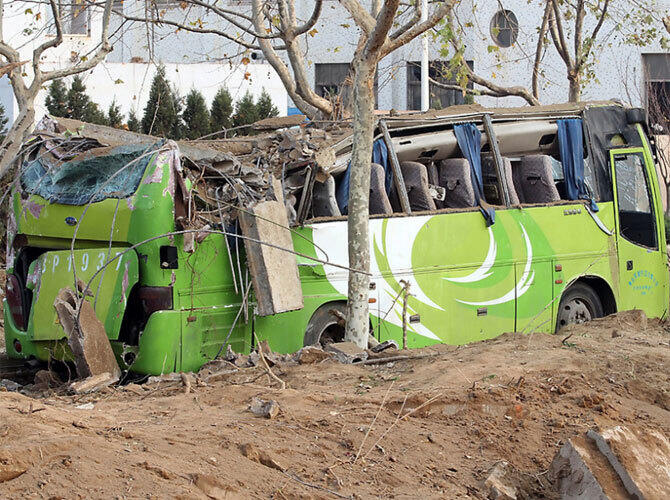 Последствия взрыва нефтепровода в городе Циндао, Китай.. Фото: Фото с сайта www.gazeta.ru