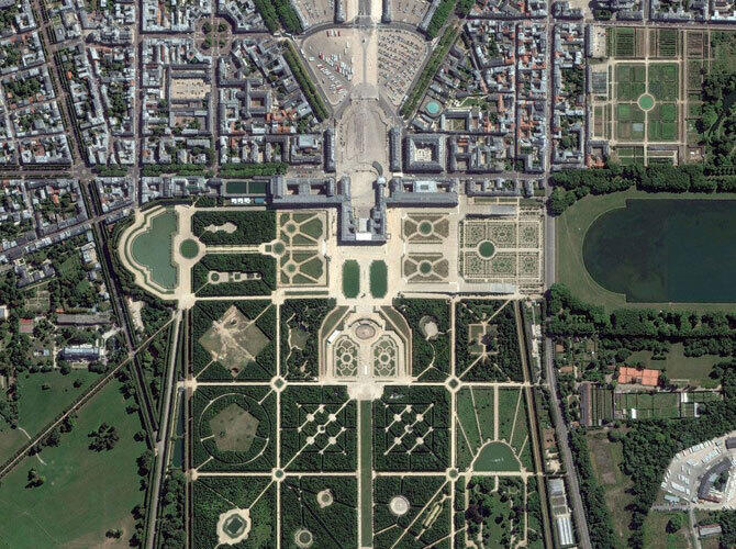 Самые интересные снимки со спутника 2013. Фото: Версаль во Франции