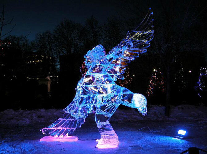 Удивительные шедевры из льда