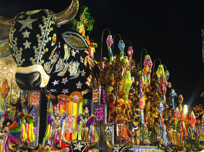 Самые красивые праздники мира. Фото: Карнавал в Рио-де-Жанейро 