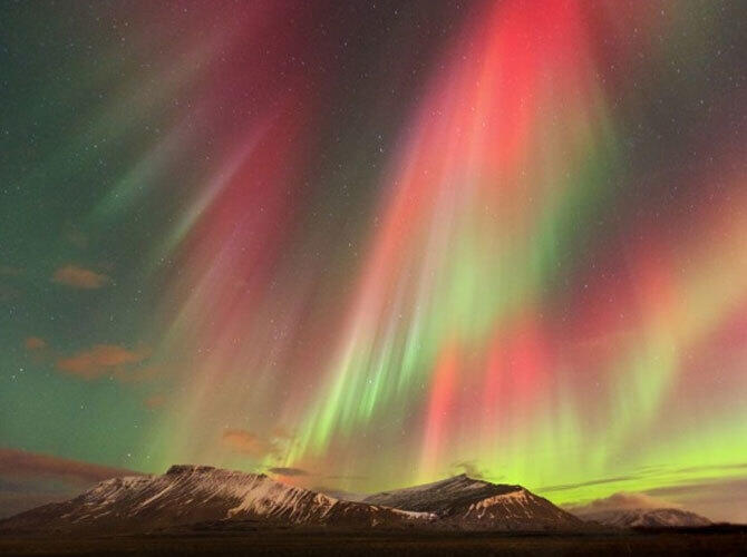 Лучшие фото National Geographic за март. Фото: Северное сияние, Исландия. Фото с сайта www.adme.ru