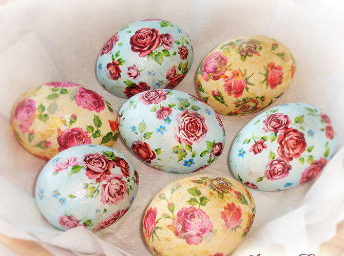 Украшение пасхальных яиц. Фото: Декупаж пасхальных яиц