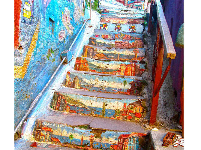 Обворожительные лестницы со всего мира. Фото: Вальпараисо, Чили. Фото с сайта http://www.adme.ru/