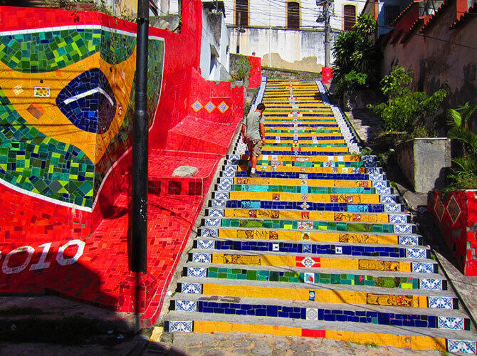 Обворожительные лестницы со всего мира. Фото: Рио-де-Жанейро, Бразилия. Фото с сайта http://www.adme.ru/
