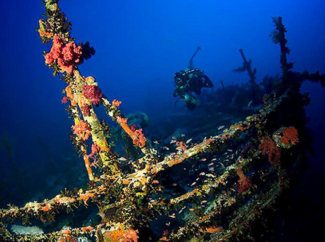 Бухта погибших кораблей. Кладбище военной техники, Микронезия. Фото: world-in-pictures.ru