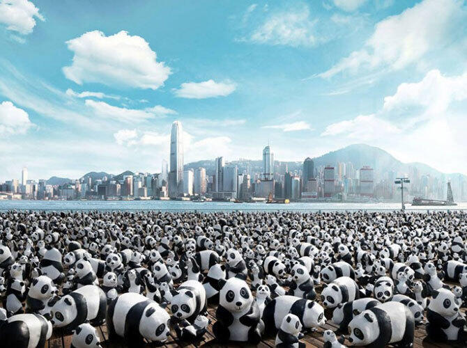 Лучшие арт-проекты года. Фото: 1600 панд на улицах Гонконга. Фото с сайта http://www.adme.ru/