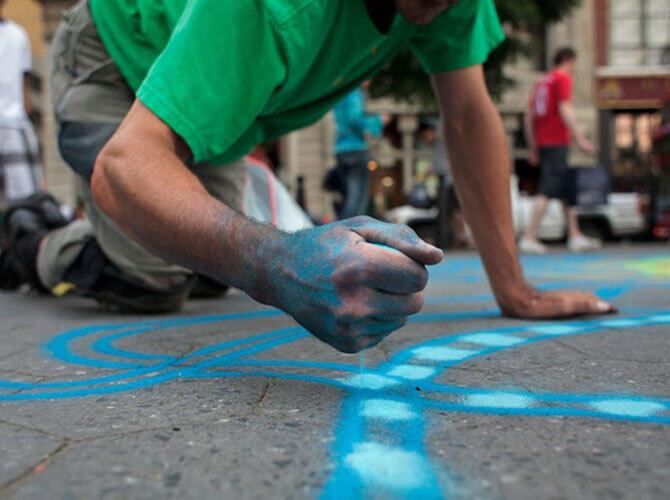 Лучшие арт-проекты года. Фото: Песчаные картины. Фото с сайта http://www.adme.ru/