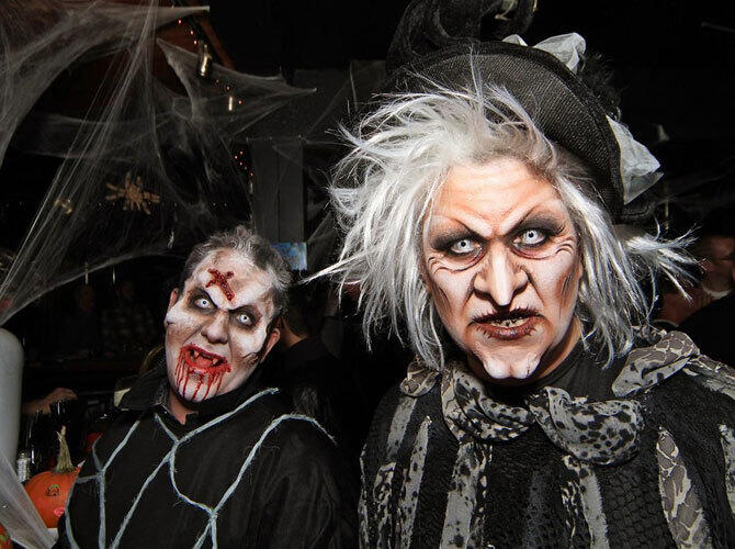 Самые лучшие мировые праздники и фестивали осени. Фото: Хэллоуин И древний кельтский праздник, отмечаемый ежегодно 31 октября в канун Дня всех святых. Фото с сайта  http://bigpicture.ru/