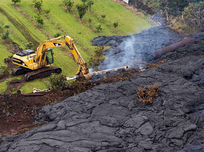 Извержение вулкана на Гавайях. Фото: Температура вулканических масс превышает 900 градусов. Фото с сайта http://www.gazeta.ru/