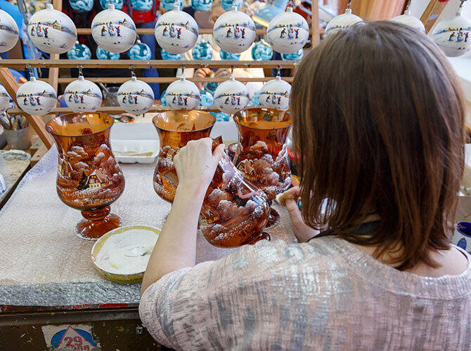 Как это работает: фабрика по производству ёлочных игрушек. Фото: Фото с сайта http://loveopium.ru/