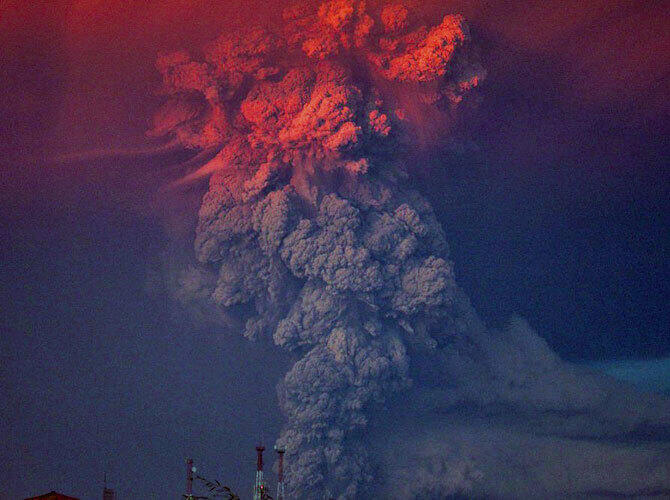 Извержение вулкана Кальбуко в Чили. Фото: Фото с сайта http://www.gazeta.ru/