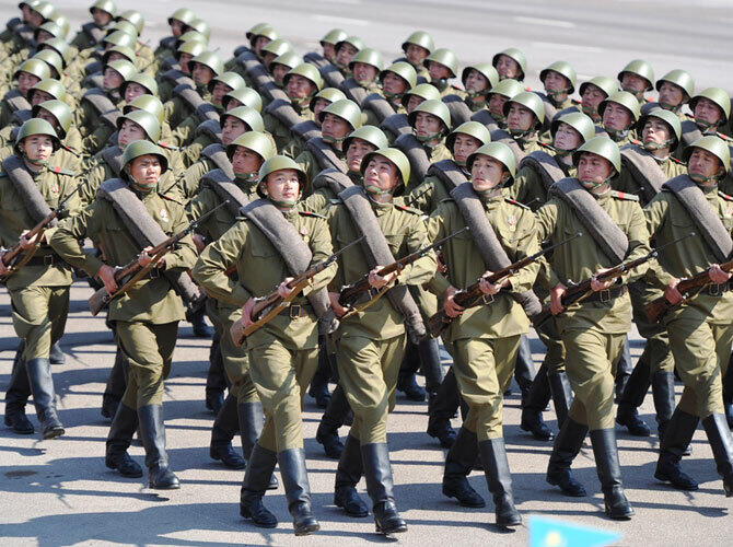 Празднование Дня защитника Отечества в Казахстане. Фото: Военный парад - Астана
