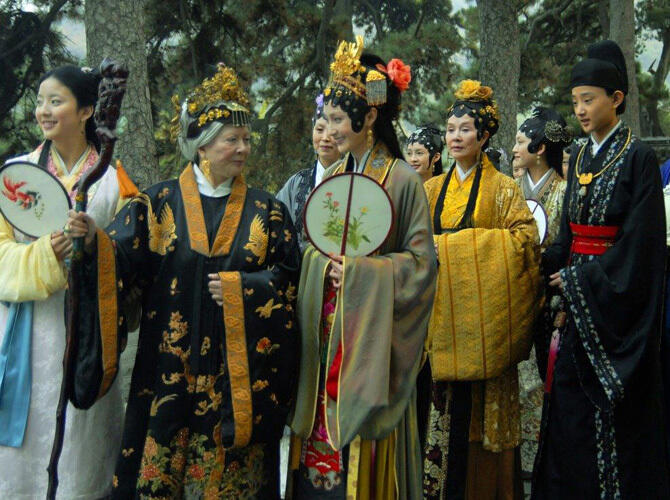 На Казахстанские экраны выйдет китайская историческая сага "Сон в красном тереме"