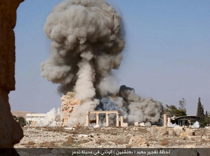 Сирийский конфликт. Фото: Подрыв храма Баал-Шамина «Исламским государством». Фото с сайта http://lenta.ru/