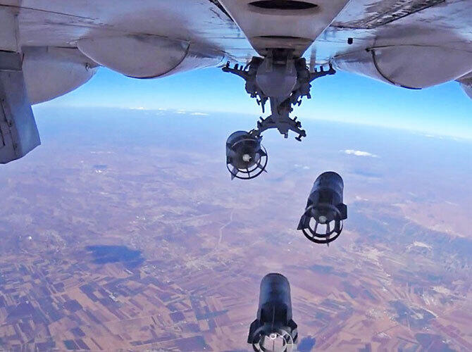 Сирийский конфликт. Фото: Авиаудары российских ВКС по позициям ИГ. Фото с сайта http://www.tvc.ru/