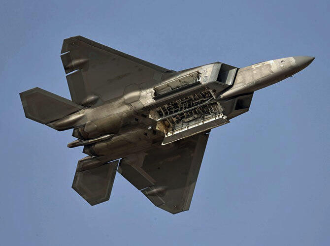 Международный авиасалон Dubai Airshow-2015. Фото: Фото с сайта http://www.rg.ru/