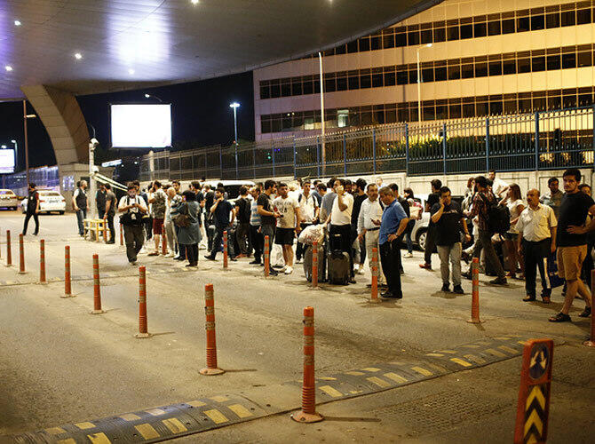 Теракт в стамбульском аэропорту: первые кадры с места ЧП. Фото: Фото с сайта tass.ru