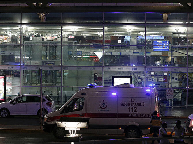 Теракт в стамбульском аэропорту: первые кадры с места ЧП. Фото: Фото с сайта tass.ru
