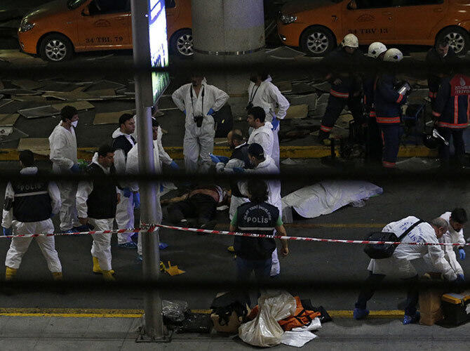 Теракт в стамбульском аэропорту: первые кадры с места ЧП. Фото: Фото с сайта tass.ru