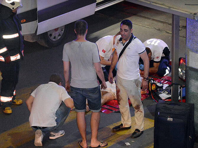 Теракт в стамбульском аэропорту: первые кадры с места ЧП. Фото: Фото с сайта lenta.ru