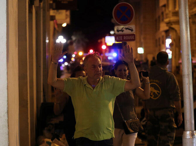 Кровавый теракт на набережной главного французского курорта. Фото: Фото с сайта lenta.ru