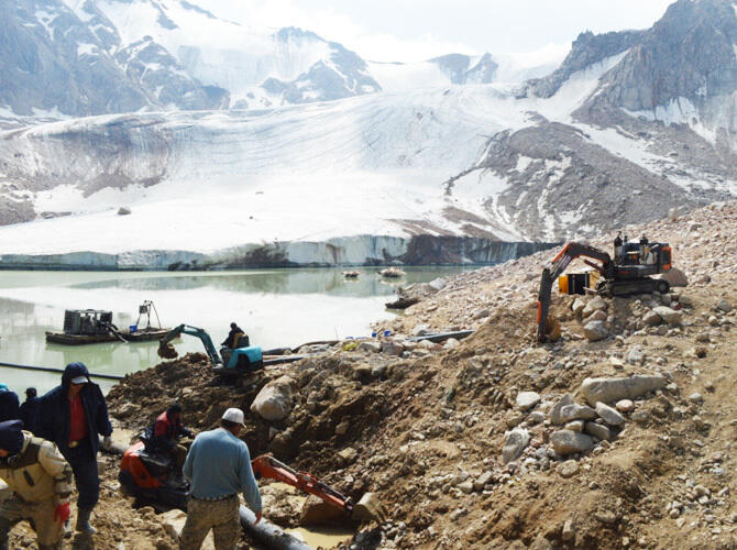 В горах близ Алматы проводят превентивные противоселевые мероприятия