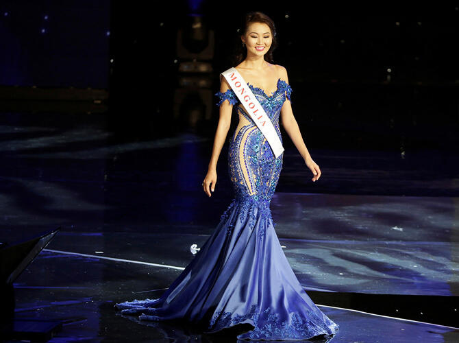 «Мисс мира - 2016»: победа за Пуэрто-Рико. Мисс Монголия. фото: www.gazeta.ru