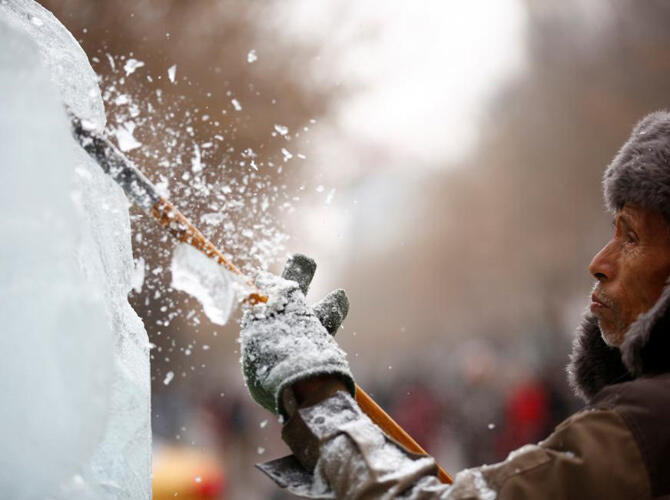 Как в Китае готовятся к Харбинскому международному фестивалю льда и снега