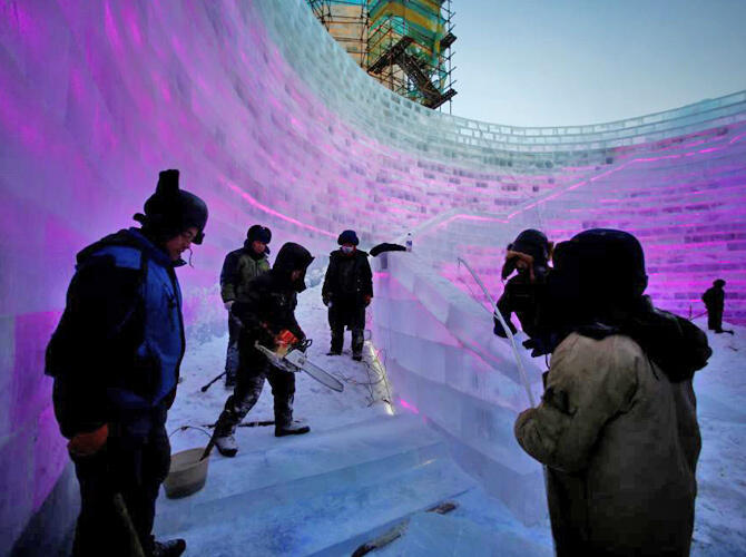 Как в Китае готовятся к Харбинскому международному фестивалю льда и снега