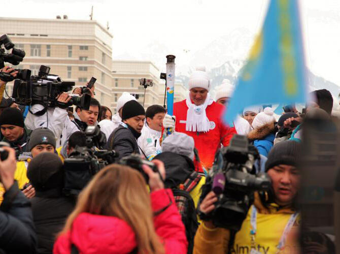 Эстафета огня в Алматы. Фото: https://almaty2017.com