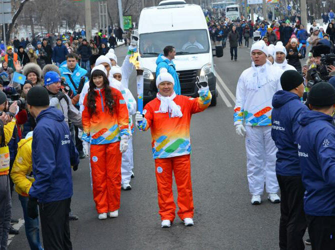 Эстафета огня в Алматы. Фото: https://almaty2017.com