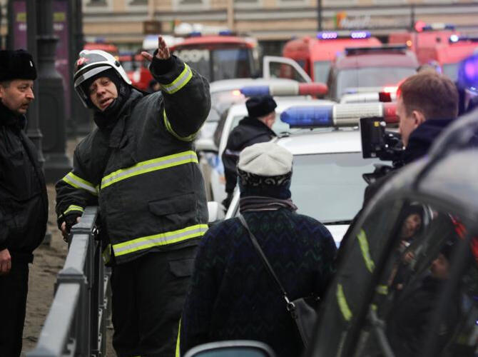 Фотографии с места взрыва в метро Санкт-Петербурга. Фото: www.reuters.com