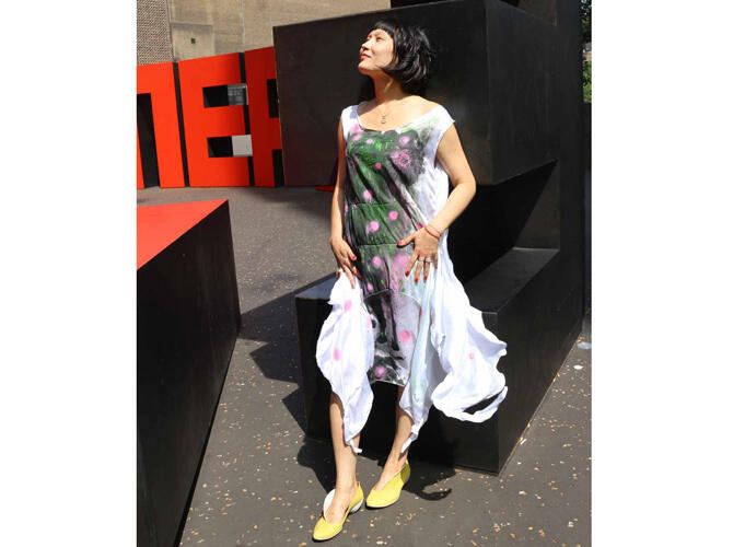 Выставленные в Лондоне работы казахстанской художницы Юлии Крыловой. Фото: myfashion