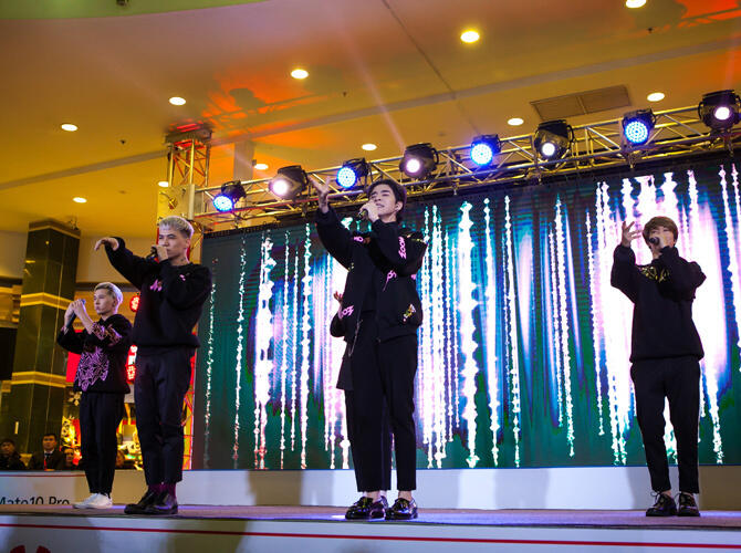 В Алматы прошла презентация первого в мире смартфона с искусственным интеллектом