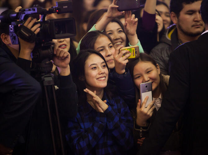 В Алматы прошла презентация первого в мире смартфона с искусственным интеллектом