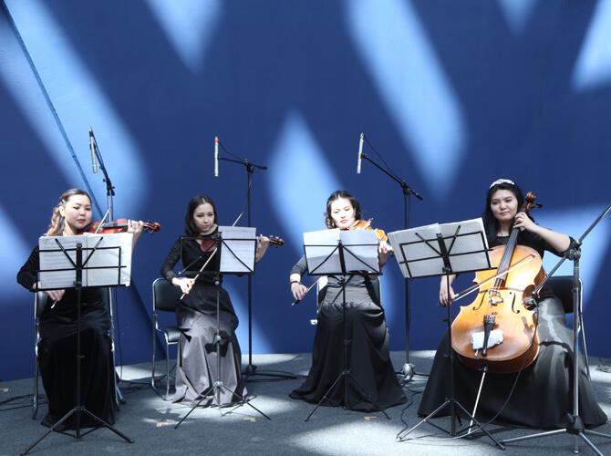 В Алматы прошла презентация первого в мире смартфона с искусственным интеллектом