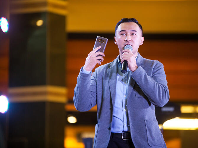 В Алматы прошла презентация первого в мире смартфона с искусственным интеллектом