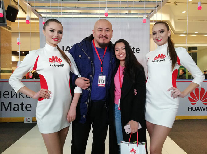 В Алматы прошла презентация первого в мире смартфона с искусственным интеллектом