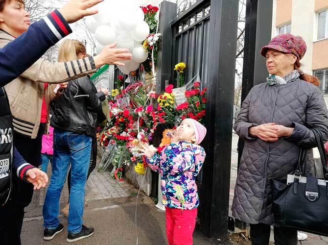 В Алматы почтили память погибших при пожаре в Кемерово