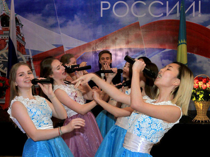 В Алматы состоялся прием, посвященный Дню России и 200-летию русского балета. Фото: Ансамбль Жулдыздар-фото Талгата Галимова