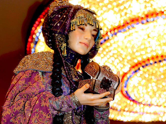 В Алматы состоялся прием, посвященный Дню России и 200-летию русского балета. Фото: Кукла Восточная красавица - фото Светланы Карягиной