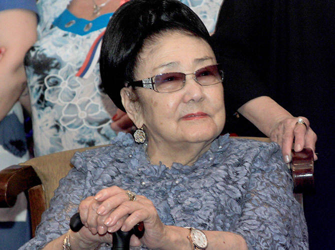 В Алматы состоялся прием, посвященный Дню России и 200-летию русского балета. Фото: Почётный гость Бибигуль Тулегенова-фото Талгата Галимова