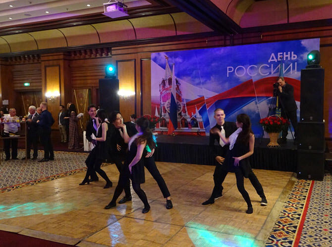 В Алматы состоялся прием, посвященный Дню России и 200-летию русского балета. Фото: Совеременные ритмы