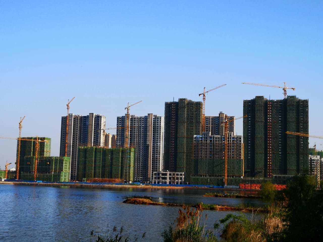 Более 900 млрд юаней вложено в строительство торгово-экономической зоны в порту Ухань в Китае