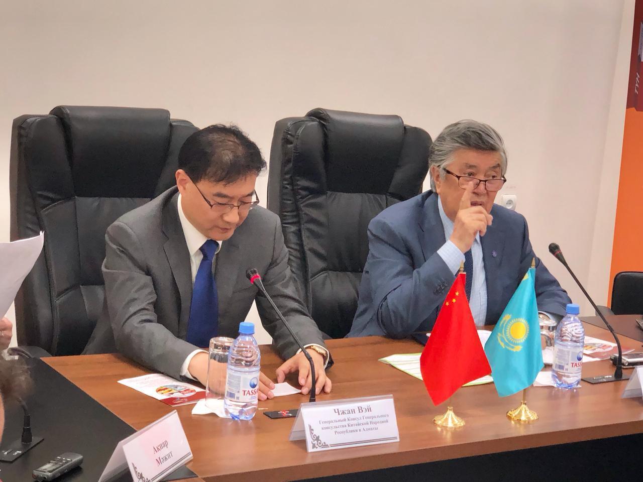 В Алматы презентовали романы китайских авторов на казахском языке