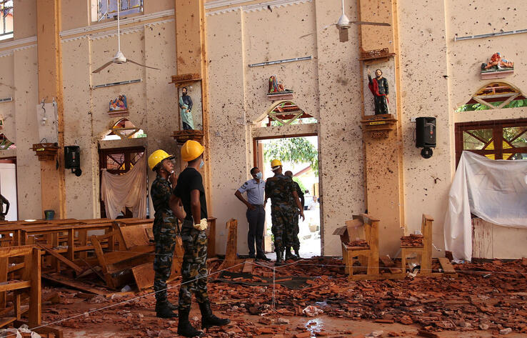 Серия взрывов произошла в храмах и пятизвёздочных отелях Шри-Ланки 21 апреля, в католическую Пасху