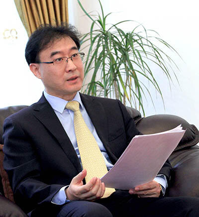 Генеральный консул КНР в Алматы г-н Чжан Вэй рассказывает казахстанским СМИ об итогах Второго форума высокого уровня по международному сотрудничеству "Один пояс и один путь" 